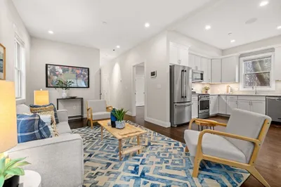 7 Langford Park #1