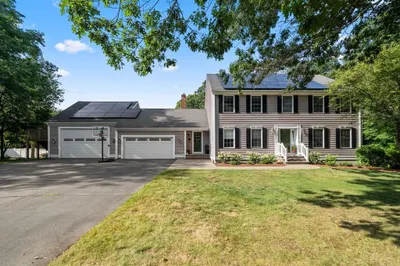 240 Country Hill Dr 1