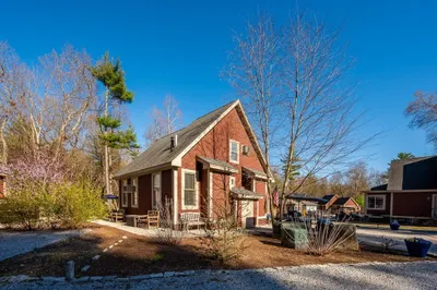 39 Whispering Pines Rd #39 1