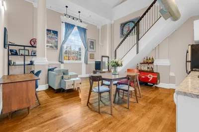 7 Crombie St #16 1