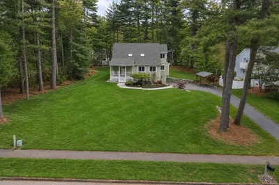 65 Briarcliff Ln