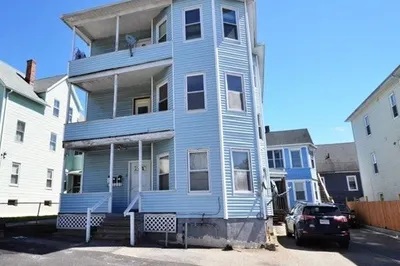 71 Esther St #2