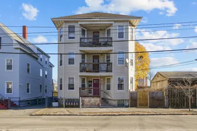 28 Cleveland St 1