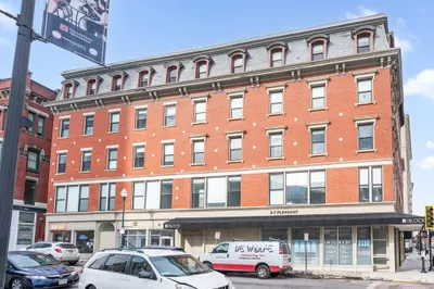5-7 Pleasant Street #201 1