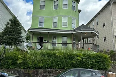 15 Blanche St