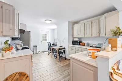 651 E 7th Street #1