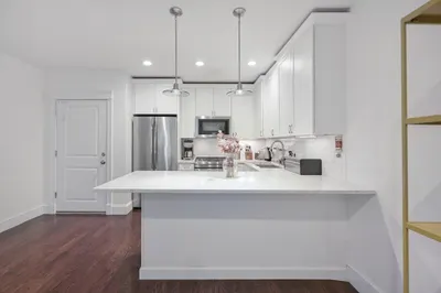 199 W 8th St #3