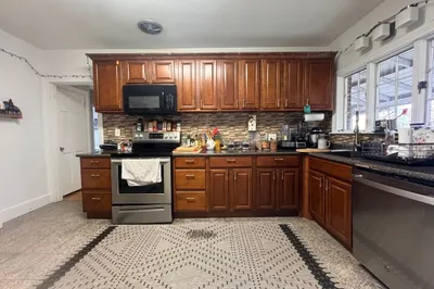 10-12 Webster St #1 1