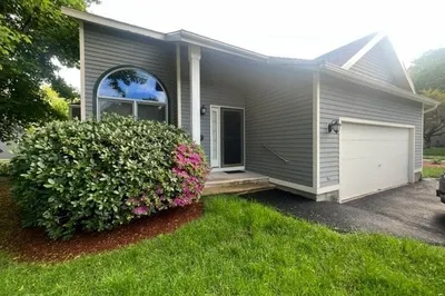 21 Weatherstone Dr #21