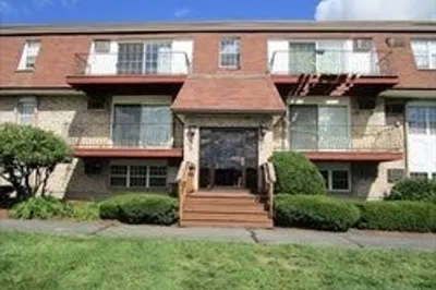 12 Williamsburg Ct #2 1