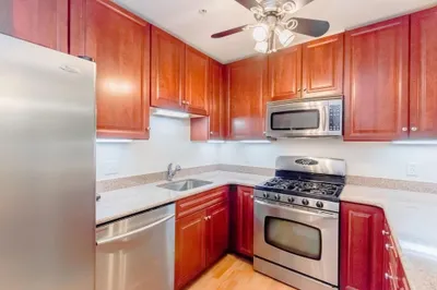 318 Rindge Ave #403