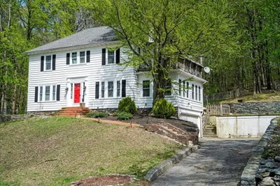 32 Beechmont Street