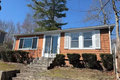 42 Taylor Point Rd