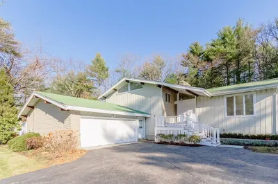 264 Country Way