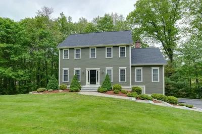 10 Bicknell Rd