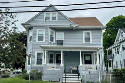 39 Newbury Ave