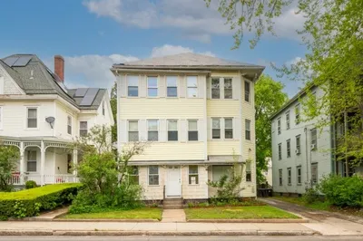 58 Main St 1