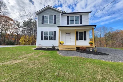 27 Cottage St 1
