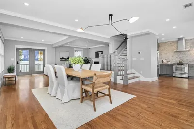 16 Lingard St #2 1