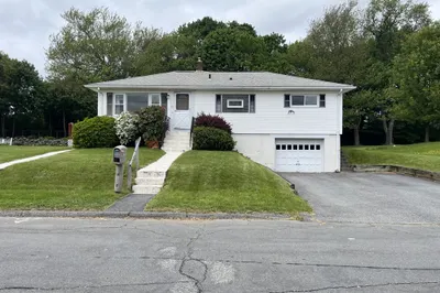32 Harriet Ave 1