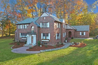 6 Estes St