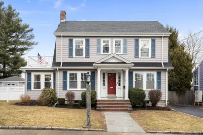 14 Fairview Ave