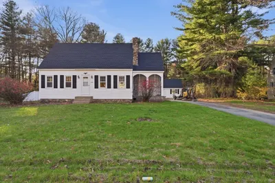 285 W Meadow Rd 1