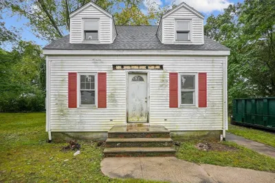 96 Walnut Ln