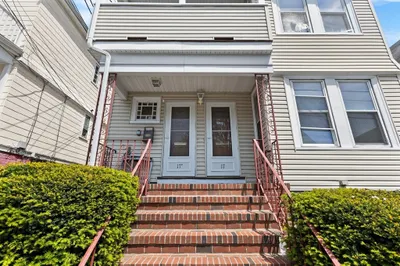 17 Cypress St 1