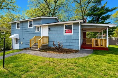 283 Pond St 1
