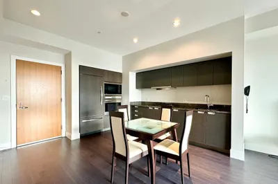 110 Stuart St #25A 1