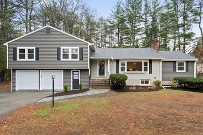 22 Agawam Rd 1