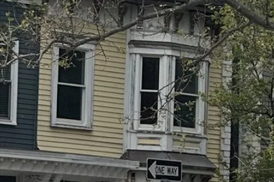 47 Old Harbor St 1