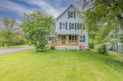 284 Conway St 1
