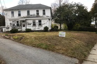 16 Elmwood St 1