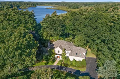 4 Webster Cir 1