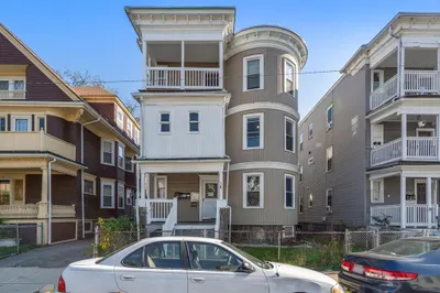 16 Kerwin St