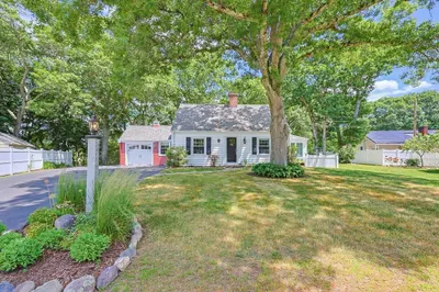 33 Crossman Ave 1