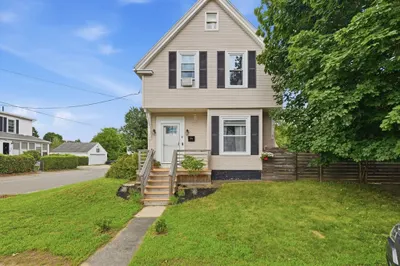 9 Munroe St