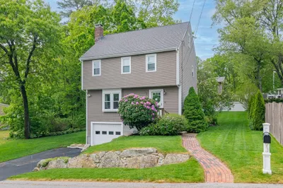 41 Echo Ave
