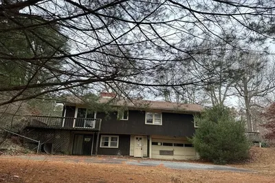 113 Crooked Ln