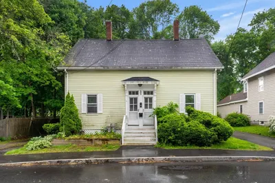19-21 Pleasant Street 1
