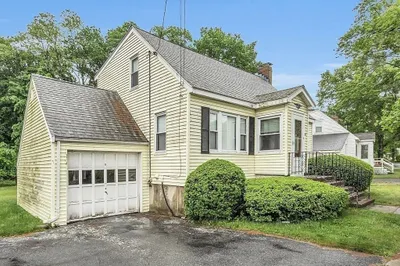 118 Pond Street