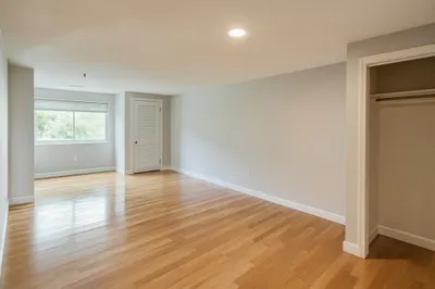 35 Prospect St #204 1