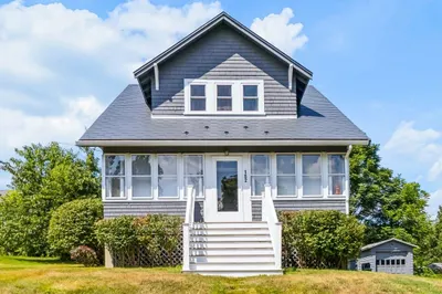 182 Greenwood St 1