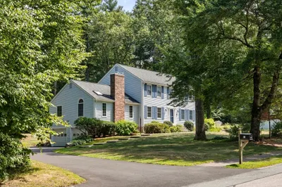 63 Teresa Rd 1