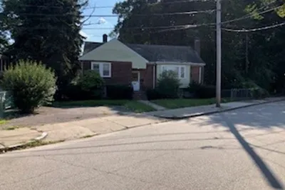 20 Monterey Ave