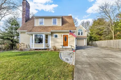 10 Rockledge Dr