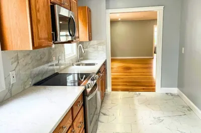 25 Hazel St #1 1
