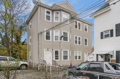 589 Osborn St 1